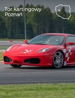 Widok na przód oraz prawy bok Ferrari
