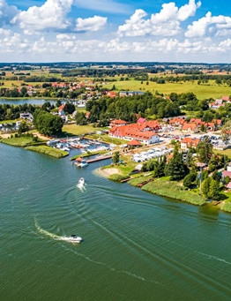 Port Bogaczewo położony nad jeziorem Bocznym w Giżycku