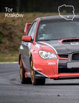 subaru impreza sti podczas jazdy na torze