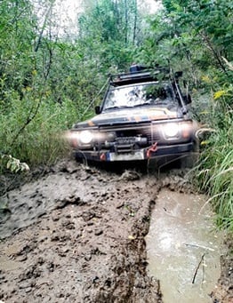 Nissan Patrol w terenie