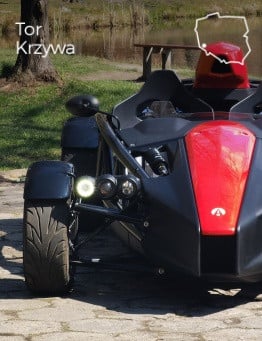 jazda za kierownicą bolidu