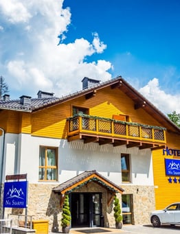 hotel z zewnatrz