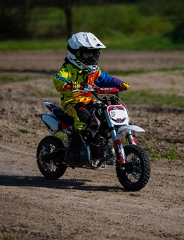 Jazda motocross dla dzieci