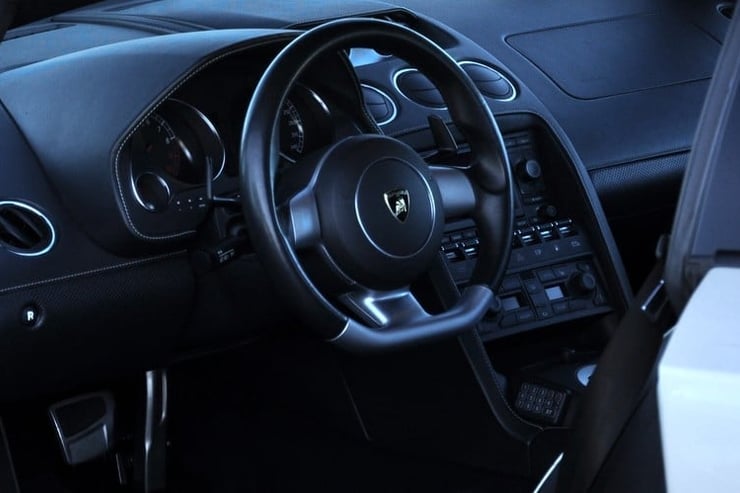 Eleganckie wnętrze Lamborghini Gallardo