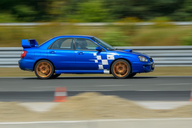 subaru impreza wrx widok bokiem