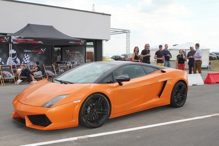 Widok na profil Lamborghini Gallardo