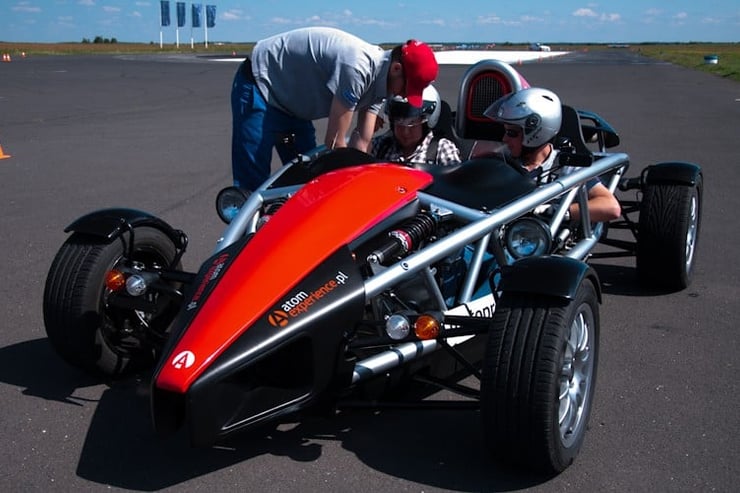 przygotowanie do jazdy ariel atom