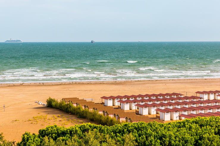 widok na plażę i morze adriatyckie