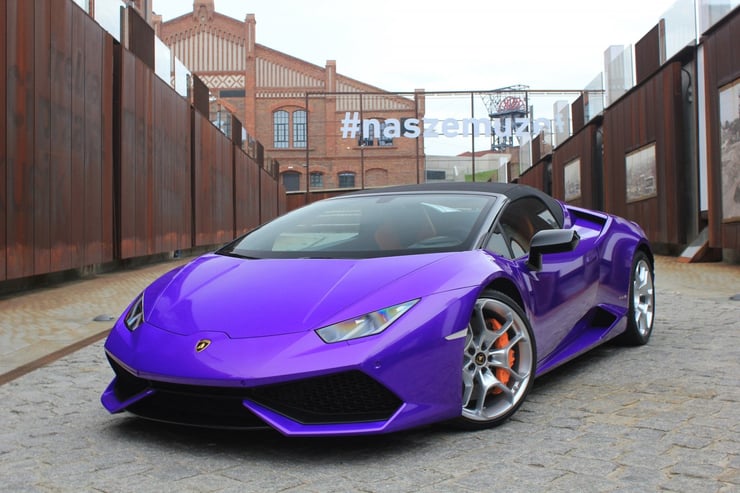 fioletowe Lamborghini Huracan