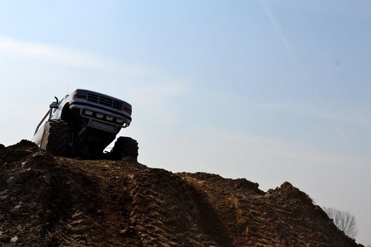 Monster Truck na górce