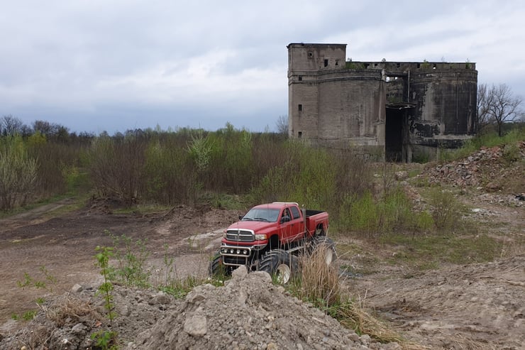 monster truck na torze